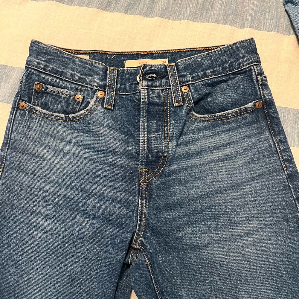 W24 Wedgie Straight jeans
